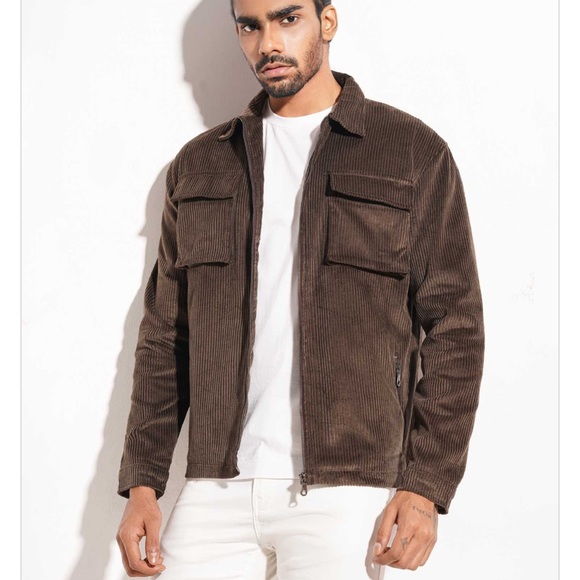 It totally New and have some new collection - Picture 2 of 3